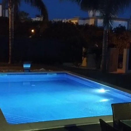 Perogil Girassol - Elegant With Pool Apartmán *