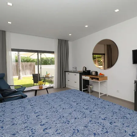 Perogil Girassolelegant With Pool Tavira