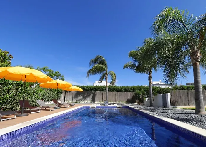 Perogil Girassol - Elegant With Pool